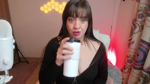 Snapshot of sophia_grants chatting on 16, 10, 2025 sophia_grants online show from 16, 10, 2025