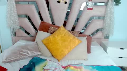 Sophia  online show from 23, 12, 2024