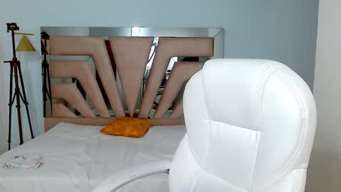 Sophia  online show from 2, 1, 2025