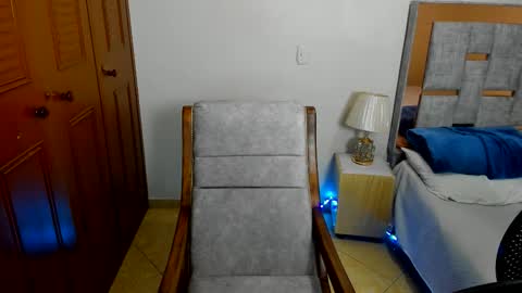 sophia CM online show from 23, 9, 2025