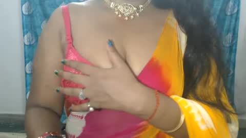 Snapshot of sophia_indian chatting on 3, 7, 2026 Sophia Tamil online show from 3, 7, 2026