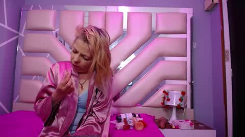 Snapshot of sophia_ny chatting on 26, 2, 2025 SOPHIA online show from 26, 2, 2025