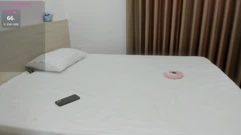 Snapshot of sophia_squirtits chatting on 19, 6, 2026 QUEEN OF SQUIRT online show from 19, 6, 2026