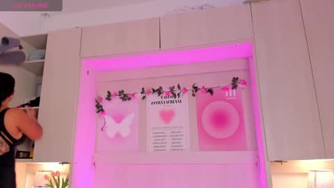 Snapshot of sophia_stonne chatting on 1, 2, 2025 S O P H I A online show from 1, 2, 2025