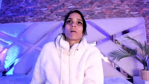 Sophia Paris online show from 23, 12, 2025