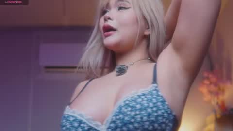 Snapshot of sophialaxx chatting on 18, 6, 2026 Sophia online show from 18, 6, 2026