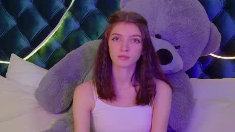 Snapshot of sophiaprove chatting on 17, 11, 2025 SophiaProve online show from 17, 11, 2025