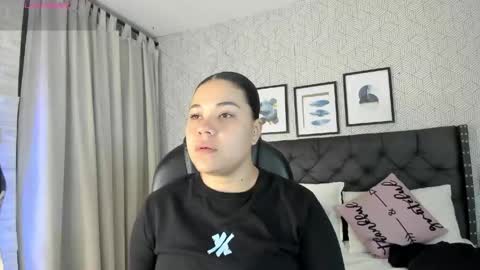 Snapshot of sophie__blare chatting on 4, 5, 2026 sophie__blare online show from 4, 5, 2026