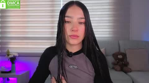 Sophie  online show from 1, 12, 2025