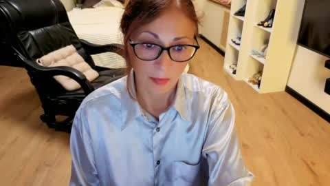 Snapshot of sophie_caring chatting on 3, 7, 2026 Sophie online show from 3, 7, 2026
