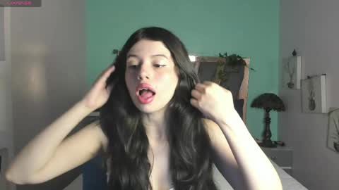Snapshot of sophie_copers chatting on 10, 4, 2026 S O P H I E online show from 10, 4, 2026