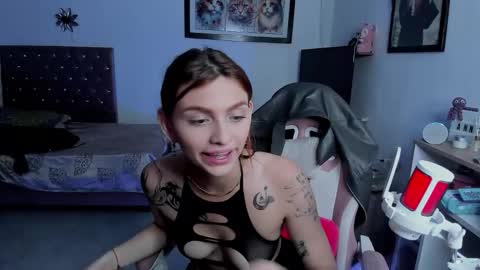 Snapshot of sophie_dolly_ chatting on 26, 11, 2025 sophie doll online show from 26, 11, 2025