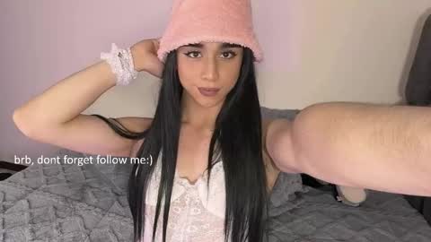 Snapshot of sophie_gonx chatting on 3, 2, 2026 Sophie online show from 3, 2, 2026