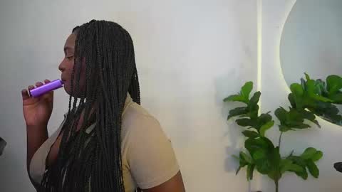 Snapshot of sophie_luvs chatting on 14, 5, 2026 Sophie online show from 14, 5, 2026