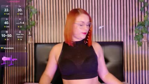 Snapshot of sophie_new25 chatting on 29, 9, 2025 sophie_new25 online show from 29, 9, 2025