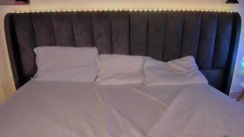 sophie_smith19 online show from 19, 12, 2025