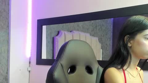 sophie_taylorr_ online show from 14, 1, 2026