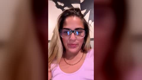 Snapshot of sophiebby94 chatting on 18, 6, 2026 Sophieluvsthesun online show from 18, 6, 2026