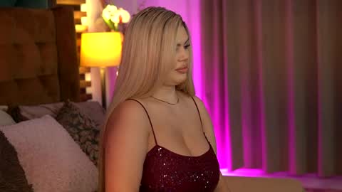 Sophie online show from 7, 4, 2026