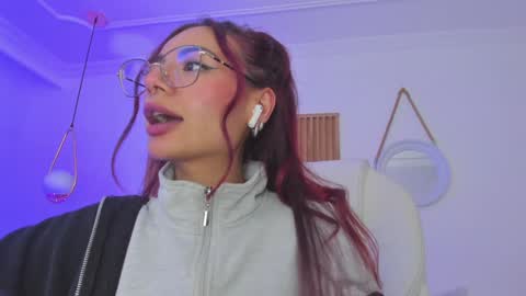   Sophie  IG sophiecherry es   online show from 2, 2, 2025