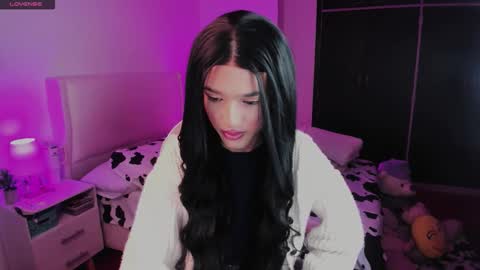 Snapshot of sophiecornett chatting on 28, 10, 2025 online show from 28, 10, 2025