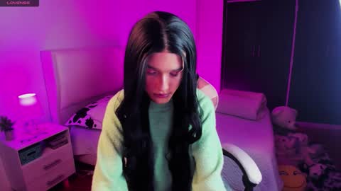 Snapshot of sophiecornett chatting on 25, 11, 2025 online show from 25, 11, 2025