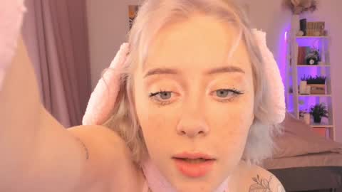 Snapshot of sophiee_lane chatting on 21, 1, 2025 Sophie online show from 21, 1, 2025