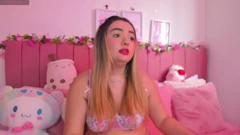 Snapshot of sophiee_rosee chatting on 5, 4, 2026 sophiee rosee online show from 5, 4, 2026