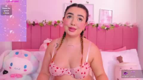 Snapshot of sophiee_rosee chatting on 30, 4, 2026 sophiee rosee online show from 30, 4, 2026