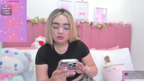 Snapshot of sophiee_rosee chatting on 3, 5, 2026 sophiee rosee online show from 3, 5, 2026