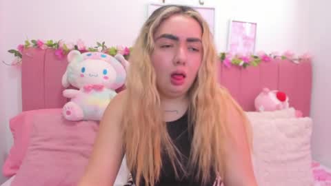 Snapshot of sophiee_rosee chatting on 7, 5, 2026 sophiee rosee online show from 7, 5, 2026