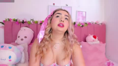 Snapshot of sophiee_rosee chatting on 9, 5, 2026 sophiee rosee online show from 9, 5, 2026