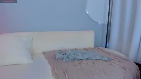 Snapshot of sophiee_s chatting on 16, 6, 2026 Sophie online show from 16, 6, 2026