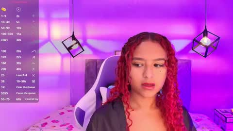 Snapshot of sophiee_velvet chatting on 8, 11, 2025 online show from 8, 11, 2025