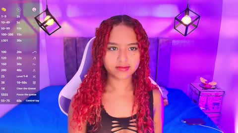 Snapshot of sophiee_velvet chatting on 26, 11, 2025 online show from 26, 11, 2025