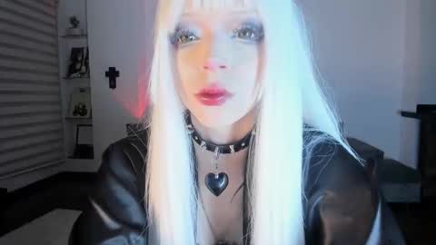 Snapshot of sophiehill_gh chatting on 29, 11, 2025 SOPH online show from 29, 11, 2025