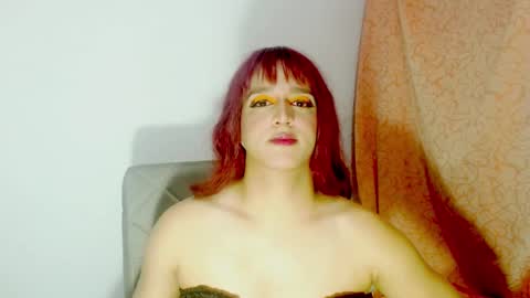 sophiehillsxo online show from 7, 1, 2025