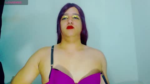 sophiehillsxo online show from 11, 5, 2026