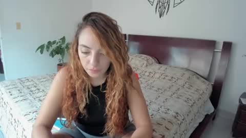 Snapshot of sophielatina chatting on 11, 12, 2024 Sophia online show from 11, 12, 2024