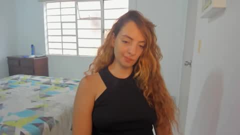 Snapshot of sophielatina chatting on 4, 2, 2025 Sophia online show from 4, 2, 2025