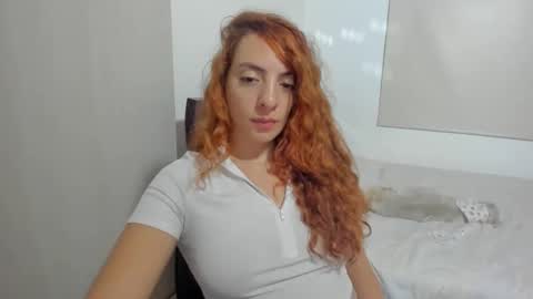 Snapshot of sophielatina chatting on 8, 11, 2025 Sophia online show from 8, 11, 2025