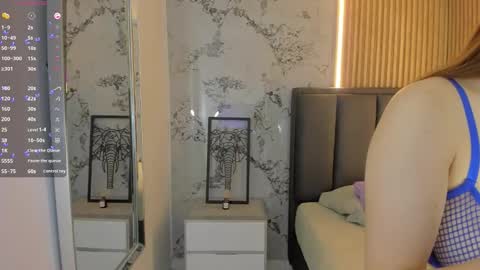 Sophie  online show from 22, 10, 2025