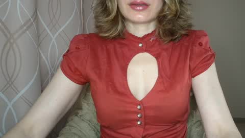 Snapshot of sophiemisss chatting on 9, 5, 2026 Sophiemisss online show from 9, 5, 2026