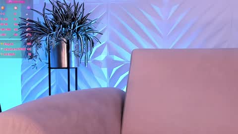 Sophie  Palmer online show from 10, 1, 2025