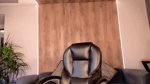 Sophie  Palmer online show from 27, 1, 2025