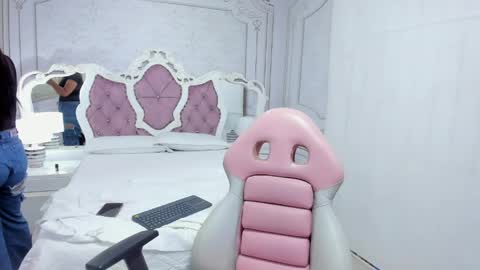 Snapshot of sophiesexx_ chatting on 1, 5, 2026 Sopjie online show from 1, 5, 2026