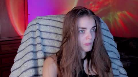 Snapshot of sophiesuvi chatting on 13, 11, 2025 Sophie and my bestie Mandy online show from 13, 11, 2025