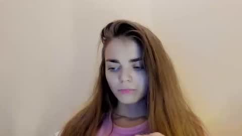 Snapshot of sophiesuvi chatting on 21, 11, 2025 Sophie and my bestie Mandy online show from 21, 11, 2025