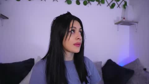 Snapshot of sophiiecums chatting on 19, 11, 2025 Sophiie online show from 19, 11, 2025