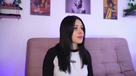 Snapshot of sophiiecums chatting on 20, 11, 2025 Sophiie online show from 20, 11, 2025